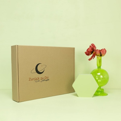 Einfarbig bedruckter Karton