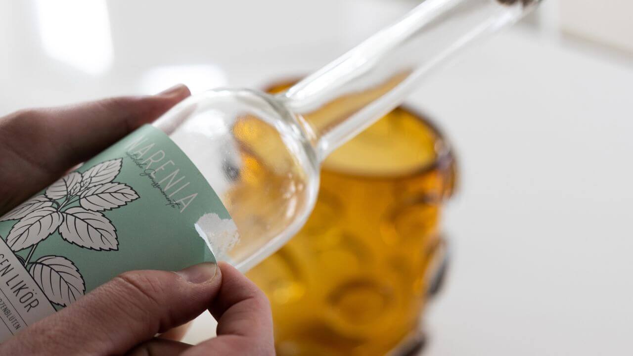 Removable printed labels