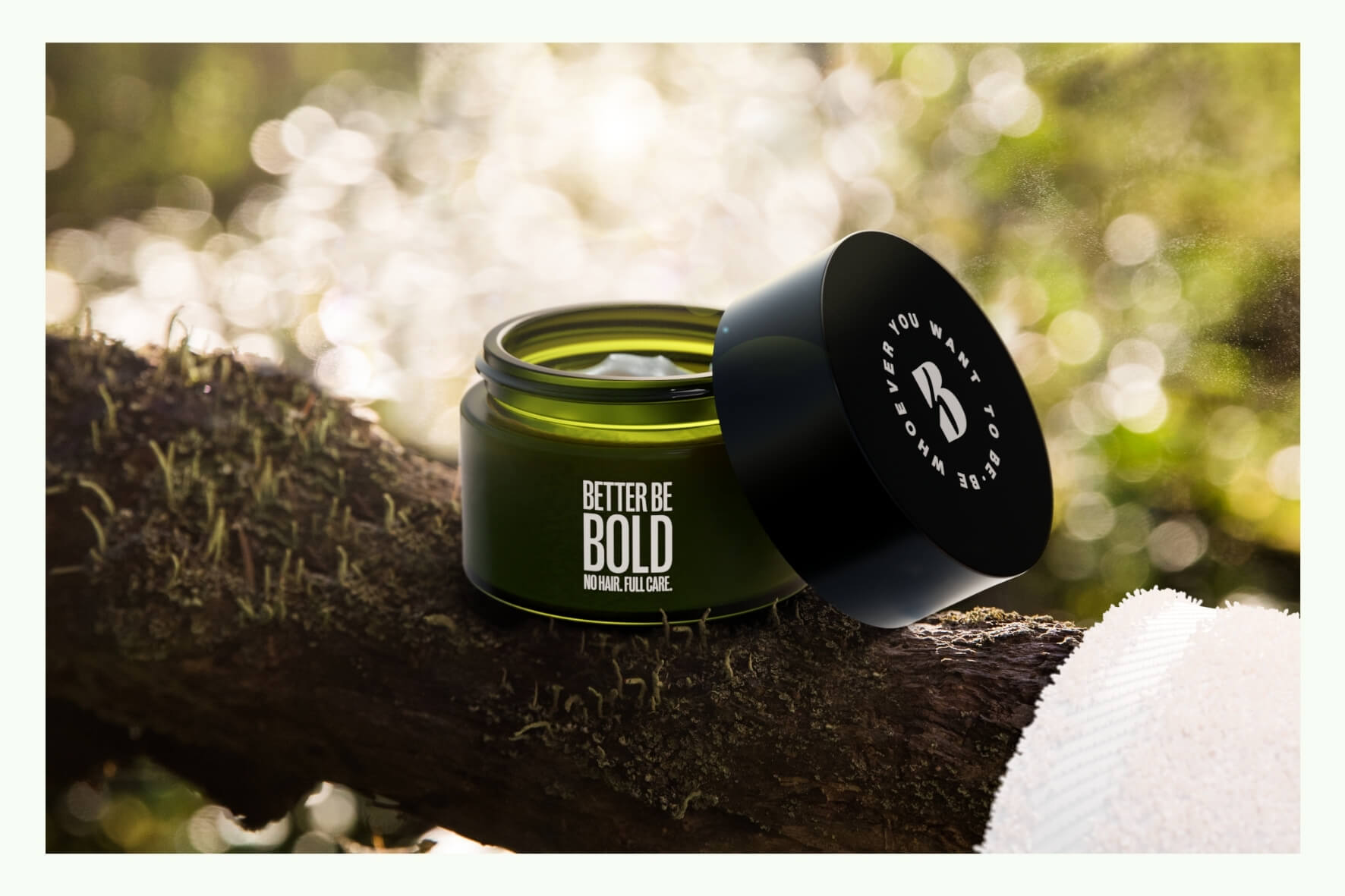 Un vasetto cosmetico di better be bold Un vasetto cosmetico di better be bold