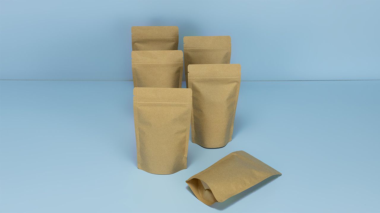 Unbedruckte Standbodenbeutel aus Kraftpapier braun