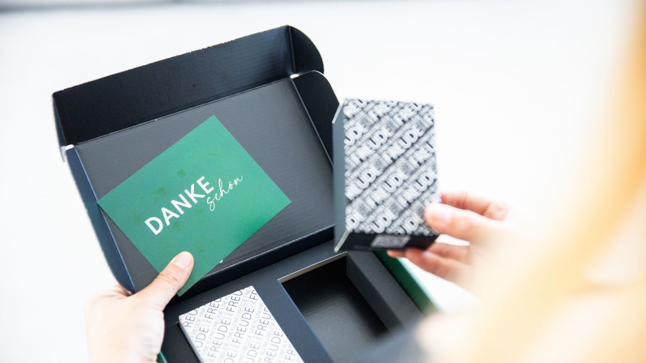 Versandkarton als Geschenkbox 